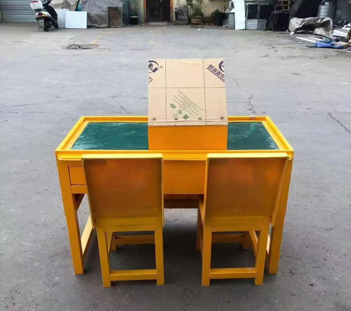 黄冈防静电导通桌井下煤矿火工品发放桌：危险品流转的安全守护者